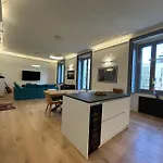 Room In Stunning Central Open Space Apartment